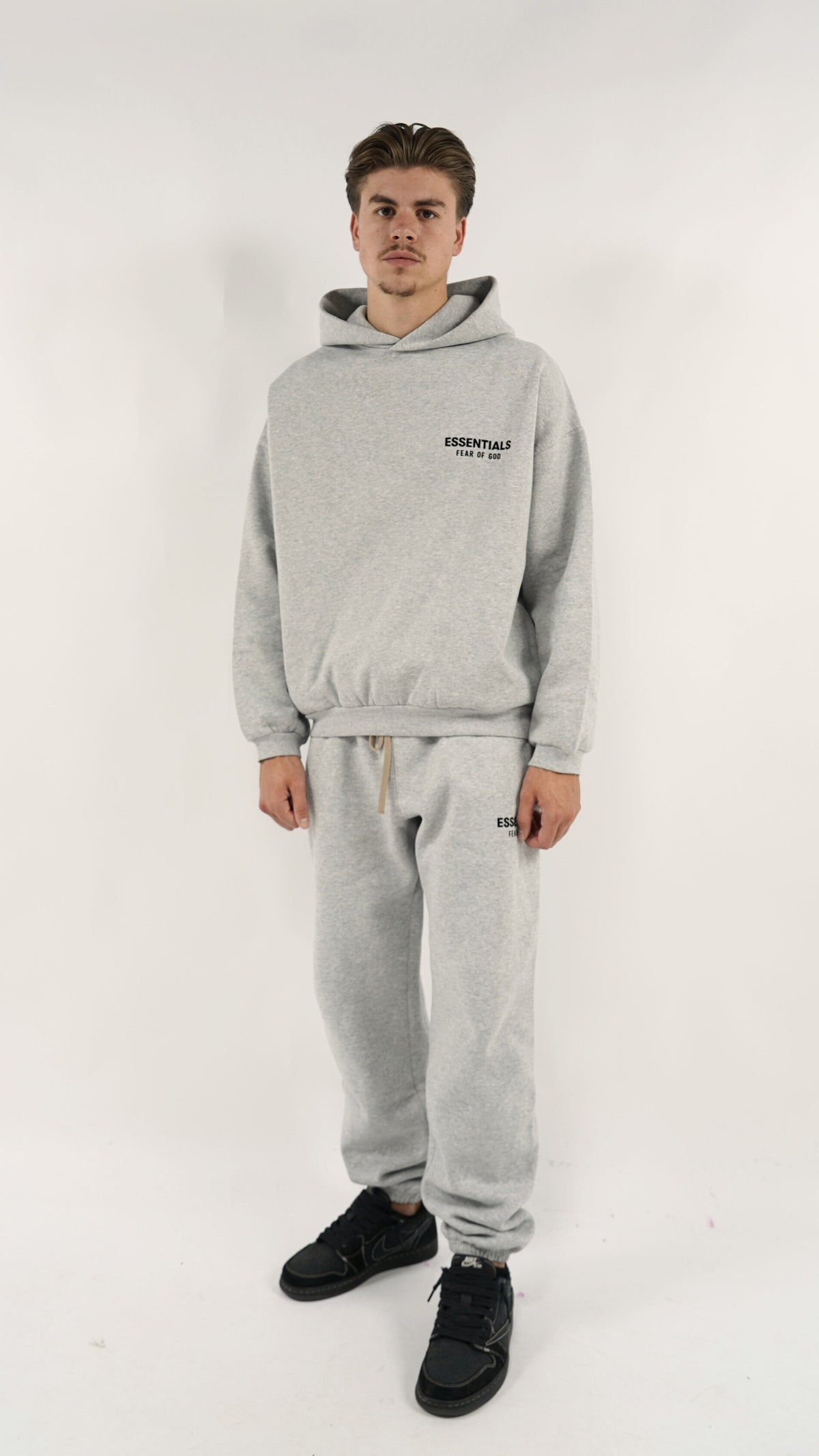 Essentials FW24 Light Heather Full Set