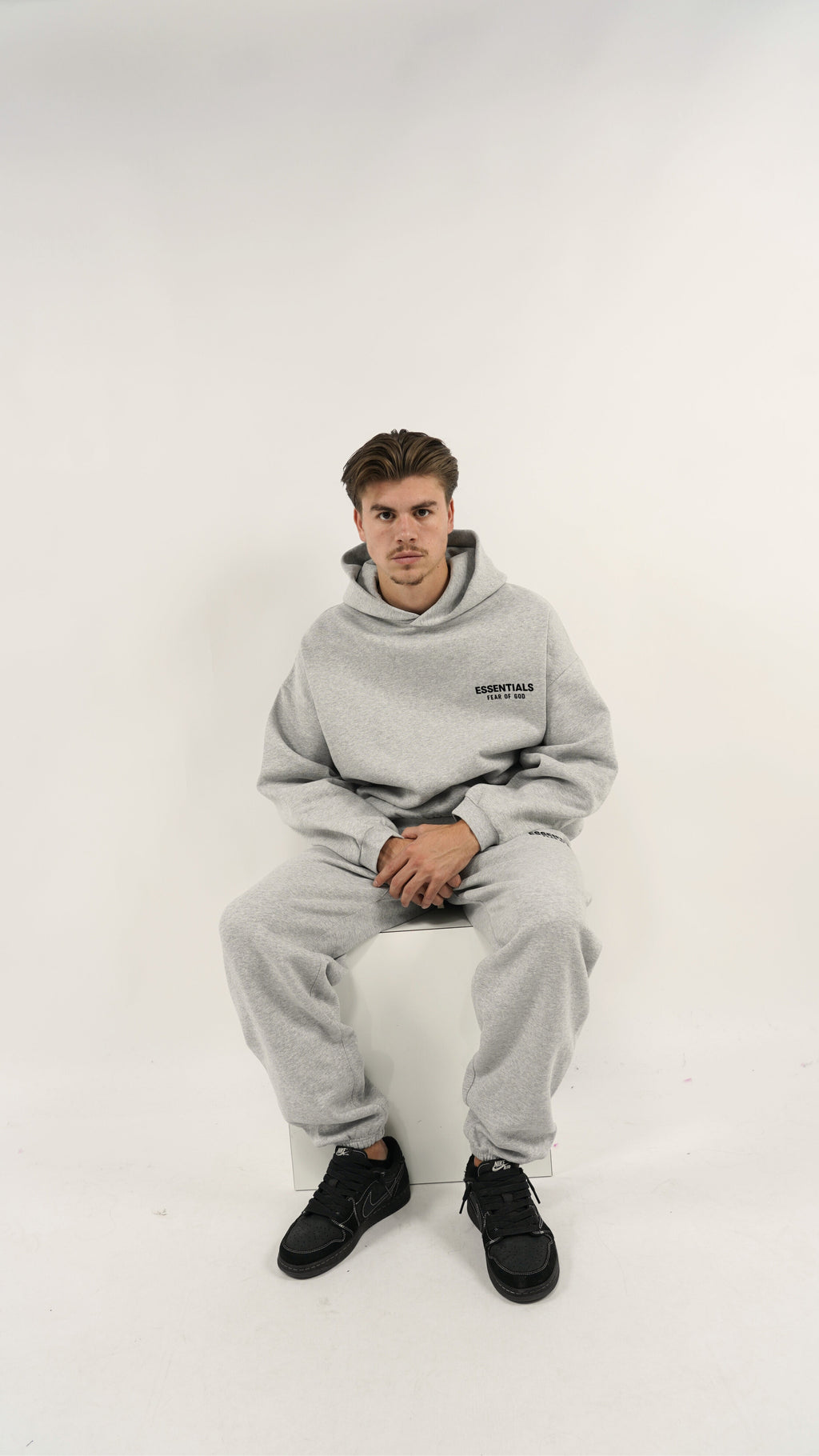 Essentials FW24 Light Heather Full Set